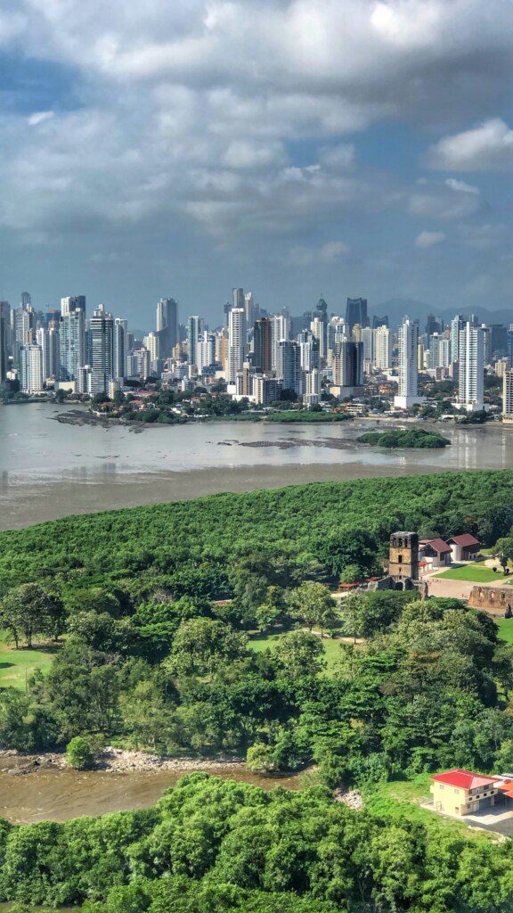 Panamá Viejo, Vía Cincuentenario, Panamá